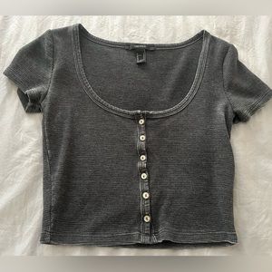 Charcoal button up crop t